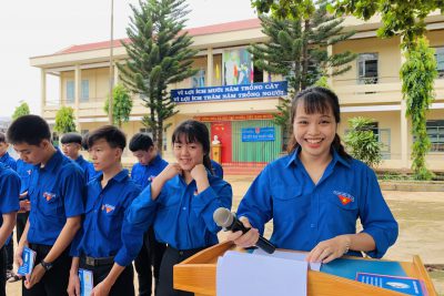 LỄ KẾT NẠP ĐOÀN VIÊN NĂM HỌC 2019 – 2020